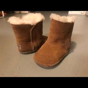 Aww! Baby Uggs! Great condition.